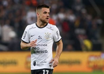 Justiça dá três dias para Corinthians pagar dívida de R$ 43 mi a empresário por Ramiro