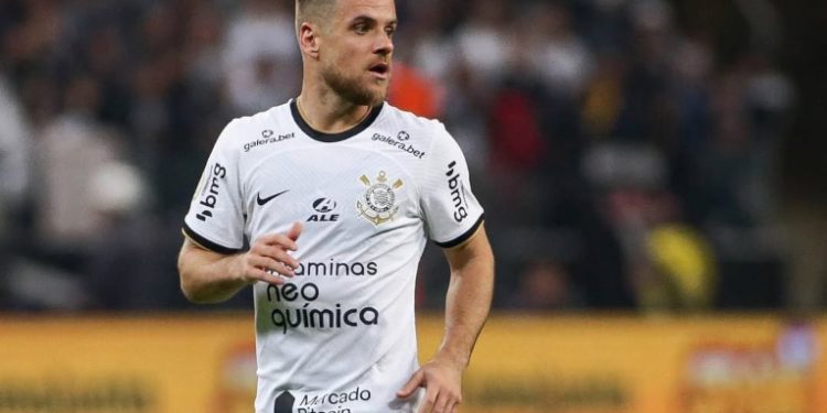 Justiça dá três dias para Corinthians pagar dívida de R$ 43 mi a empresário por Ramiro