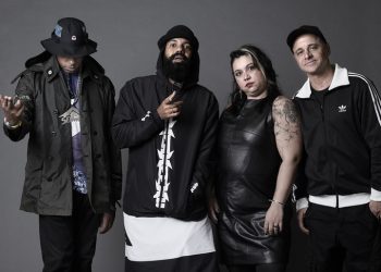 BaianaSystem lança novo álbum com participações de Emicida, Seu Jorge, Gil e Anitta