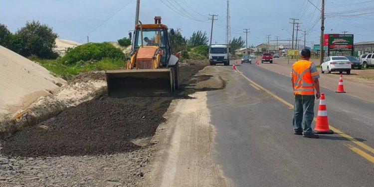 Motoristas devem ficar atentos para alterações no trânsito devido a obras em nove rodovias estaduais no RS
