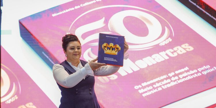 Os Monarcas: 50 Anos de história e emoção eternizados em obra literária