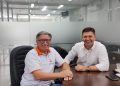 Equipe gestora da Rádio Educadora é recepcionada por reitor de faculdade em franca expansão no Planalto Médio
