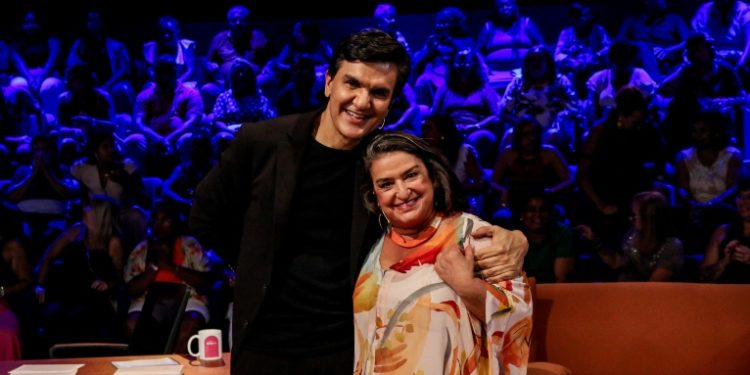 Grace Gianoukas fala de “Nasci Pra Ser Dercy” no Arena dos Saberes desta quinta-feira (13)