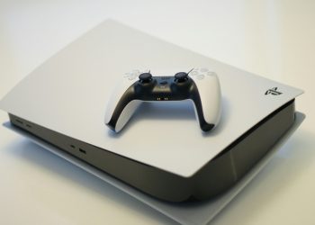 Sony anuncia que PS5 ultrapassa a marca de 75 milhões de unidades vendidas