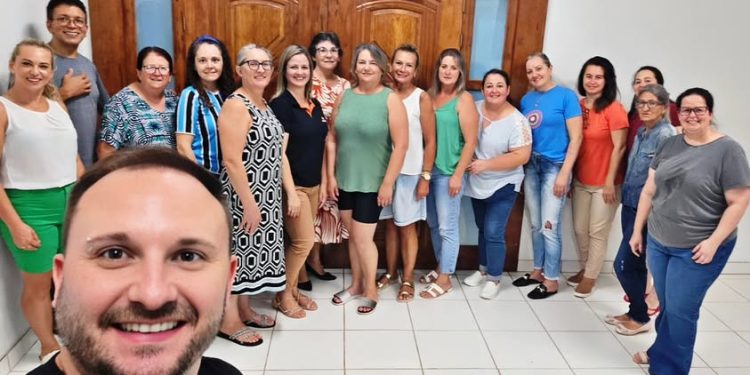 Coral Municipal retoma atividades em Viadutos