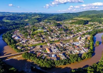 Justiça aceita denúncia e decreta prisão de PM por atropelamento e morte de pedestre em Santa Catarina