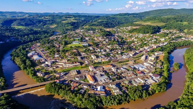 Justiça aceita denúncia e decreta prisão de PM por atropelamento e morte de pedestre em Santa Catarina