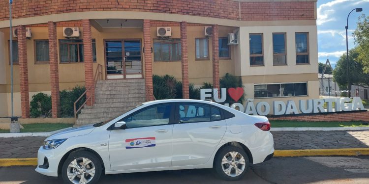 Prefeitura amplia frota de veículos em São João da Urtiga