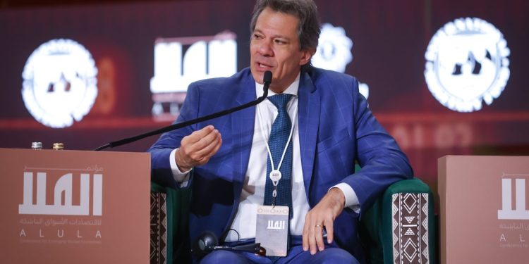 Inflação entre 4% e 5% é relativamente normal, diz Haddad