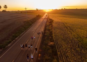 Evento celebra 33 anos de Centenário com caminhada e trilha noturna