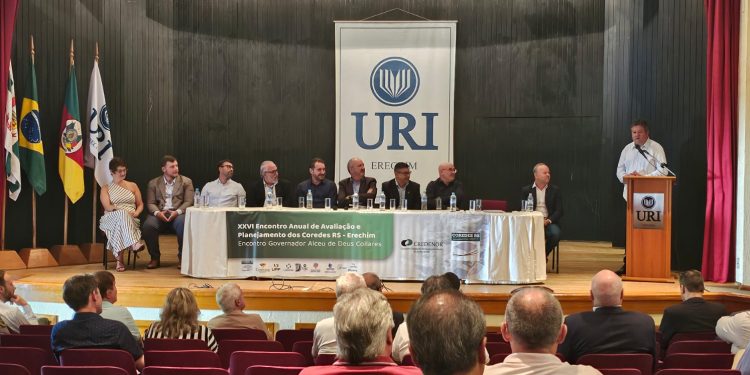 Presidente da Amau participa do Encontro Anual dos Coredes na URI Erechim