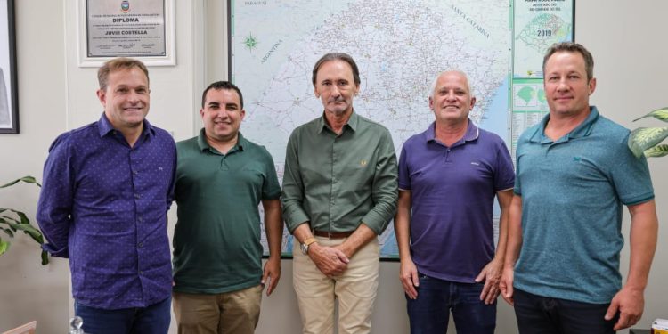 Prefeitura de São João da Urtiga busca melhorias na ERS-126 em reunião com Secretário Estadual de Infraestrutura