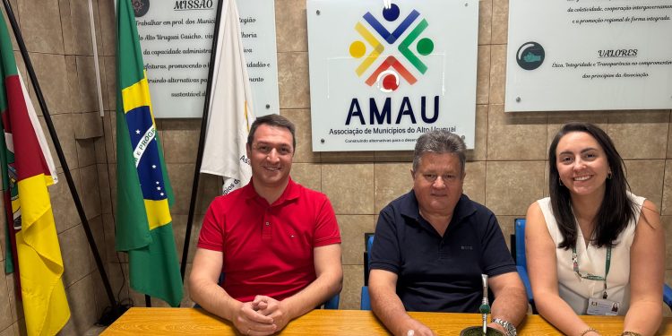 Delfim, Presidente da AMAU, mobiliza região para a Jornada Médica Internacional em Erechim