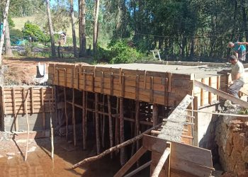 Ponte de concreto está sendo construída na Linha Formenton em Marcelino Ramos