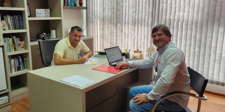Prefeito Sidinei Lopes de Lima recebe superintendente regional da RGE para tratar de demandas de Machadinho