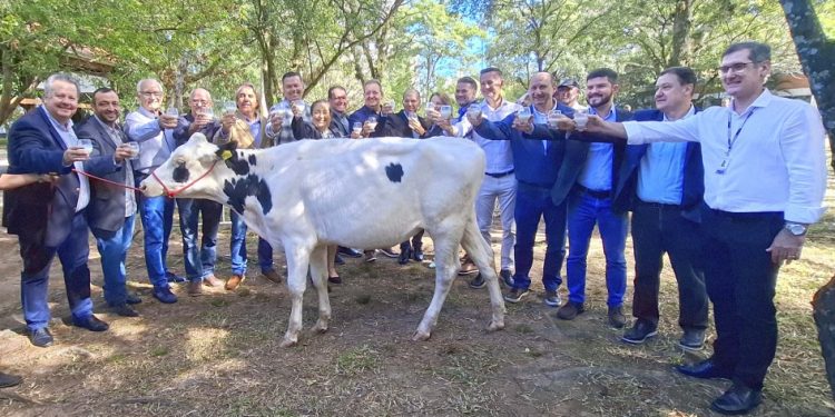 Fenasul Expoleite 2025 é lançada com expectativa de retomada