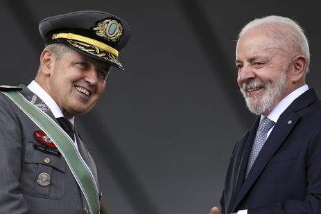 Marcelo Camargo/Agência Brasil Brasília (DF), 16/04/2025 - O comandante do Exército, general Tomás Paiva, e o presidente Luiz Inácio Lula da Silva, participam da celebração do Dia do Exército e do jubileu de 80 anos das vitórias da Força Expedicionária Brasileira (FEB) na Segunda Guerra Mundial, na Itália. Foto: Marcelo Camargo/Agência Brasil
