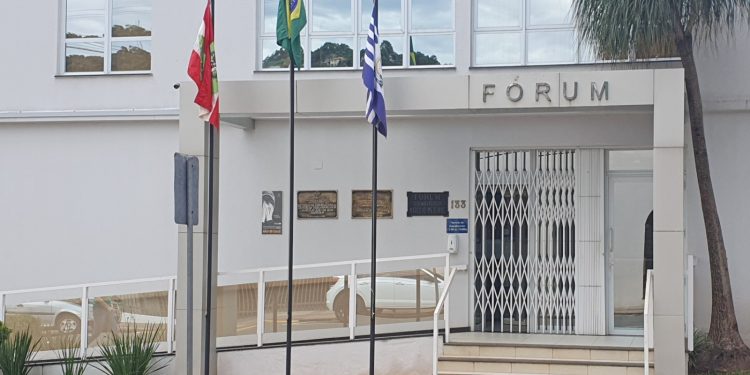 Piratubense é investigado por possível desvio financeiro em igreja