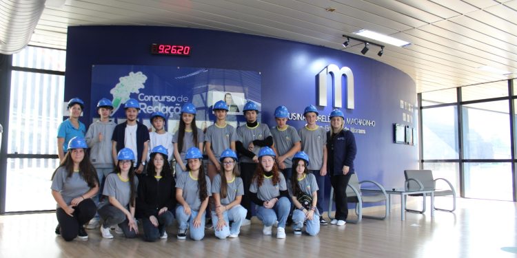 Iniciaram as visitas do 19º Concurso de Redação do Consórcio Machadinho 