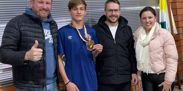 Jovem de Carlos Gomes conquista bronze em etapa estadual de judô