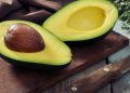 Brasil realiza primeira exportação de abacate tipo Hass para o Chile com apoio da Abrafrutas