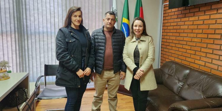 Nova Inspetora de Polícia é Recebida pelo Prefeito Sidinei Lopes de Lima em Machadinho
