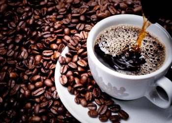 Ignorados nas exceções do tarifaço, exportadores do café e da carne dizem ainda acreditar em acordo