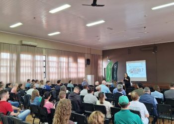 Saúde dos rebanhos e qualidade dos alimentos mobilizam debate em Santa Rosa