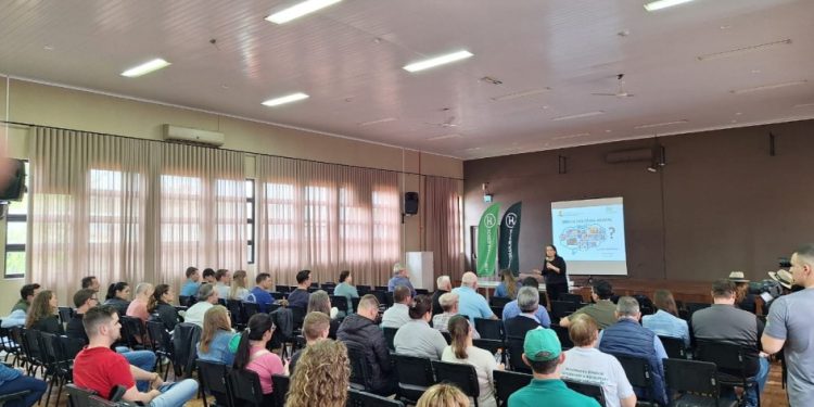 Saúde dos rebanhos e qualidade dos alimentos mobilizam debate em Santa Rosa