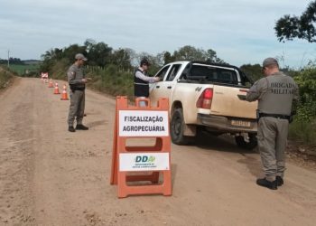 Supervisão regional de Santa Maria realiza barreiras de fiscalização e educação
