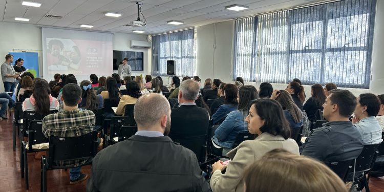 Sananduva apresenta novo método de ensino a municípios da região