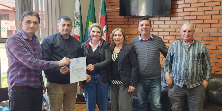 Machadinho receberá duas Carretas Agrícolas Basculantes através de Emenda Parlamentar do Deputado Federal Marcon (PT)