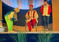 Comunidade escolar vive dias de aprendizado e diversão com teatro, cinema, encontro com autor e entrega de vale-livros