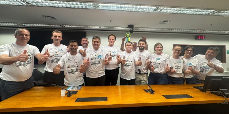 Em Brasília, comitiva de Marcelino Ramos e Maximiliano de Almeida comemora aprovação de emenda para a ERS-126
