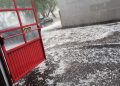 Temporal com vento e granizo causa destruição em Erechim