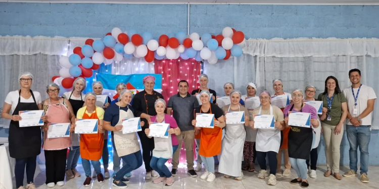 São João da Urtiga encerra curso de confeitaria promovido em parceria com o SENAI