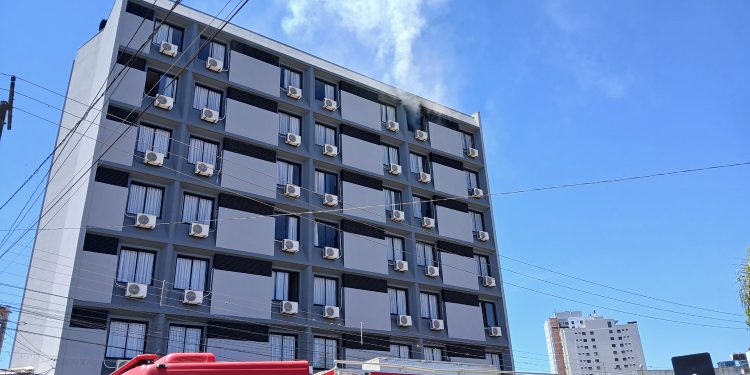 Homem encontrado morto em quarto de hotel que incendiou em Erechim