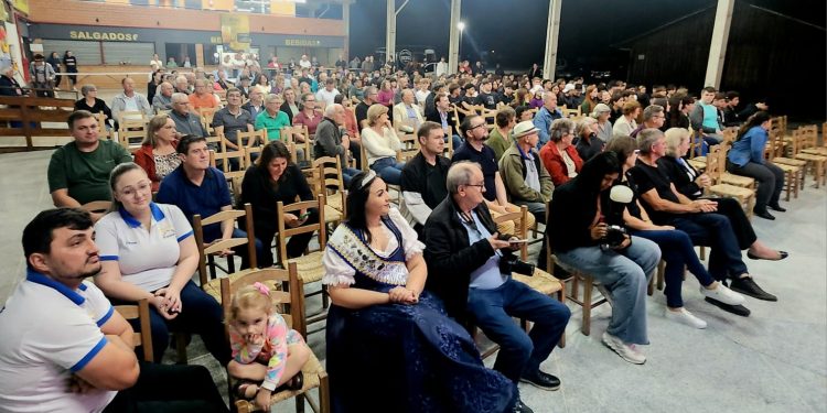 Rio Cerro II celebra 125 anos com estreia de documentário que homenageia ícone da Oktoberfest Blumenau, nascido na localidade