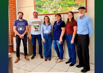 Prefeito de Carlos Gomes se reúne com equipe regional da Emater e apresenta nova engenheira agrônoma