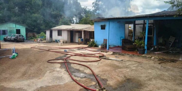 Padrasto de menino morto em Nonoai é preso por incêndio criminoso