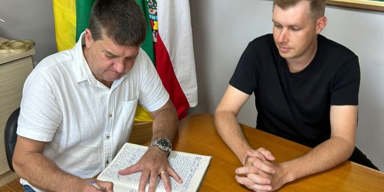 Vice-prefeito de Áurea passa a responder interinamente pela Prefeitura durante período de férias do titular