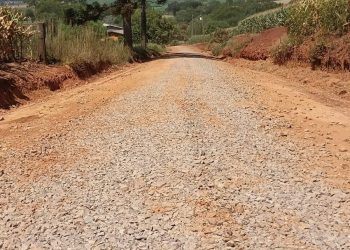 Governo municipal anuncia melhorias em estradas rurais em São João da Urtiga