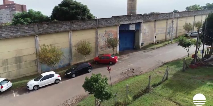 Polícia apreende adolescentes por homicídio e outros crimes em Erechim