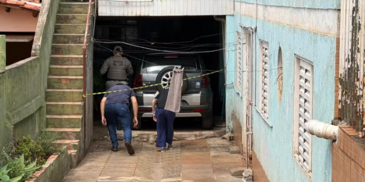 Mulher de 24 anos é morta dentro de casa em Ijuí; suspeita é de feminicídio cometido pela companheira