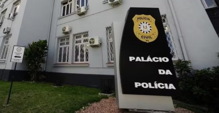 Mulher é presa suspeita de torturar filhos de 1 e 3 anos e enviar vídeos das agressões ao pai das crianças