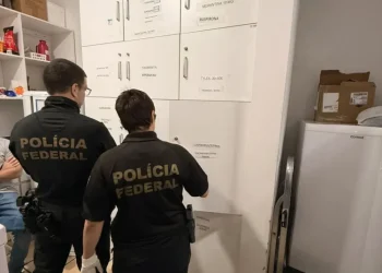 Servidor público é preso por tráfico internacional de medicamentos e drogas em Capinzal e Ouro