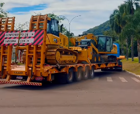 Carlos Gomes recebe trator de esteira para reforçar infraestrutura e serviços no interior