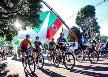 Mais de 500 ciclistas de três estados participam do Pedal Nova Itália
