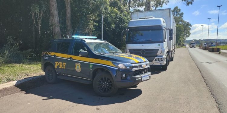 PRF prende homem com mandado de prisão por estupro de vulnerável em Erechim