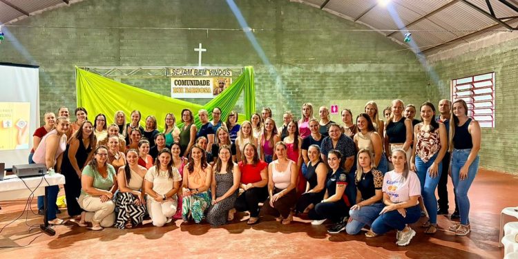 Professoras de três municípios participam de formação sobre alfabetização no Alto Uruguai